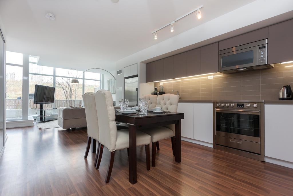 Applewood Suites - Condo Townhome 多伦多 外观 照片
